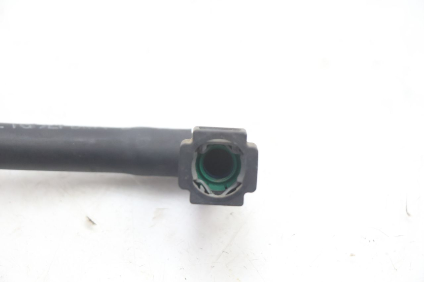 photo de DURITE INJECTEUR YAMAHA FJR 1300 (2001 - 2005) - Gros plan technique