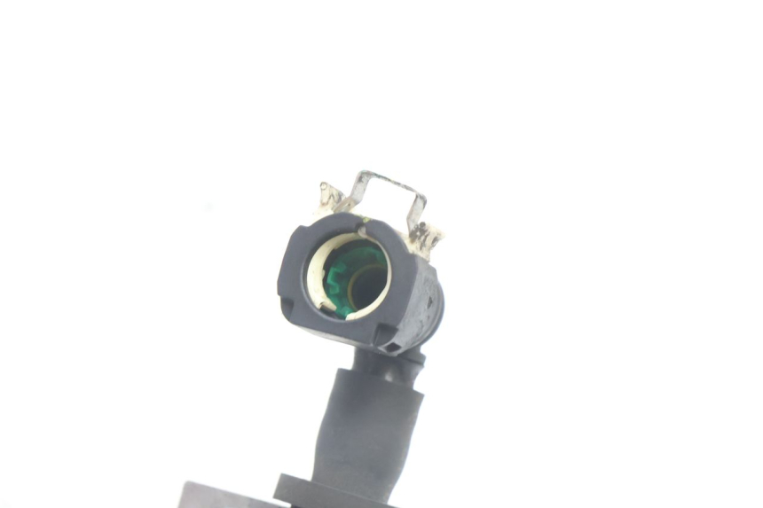 photo de DURITE INJECTEUR PIAGGIO LIBERTY IGET 4T 50 (2021 - 2025) - Autre angle de vue