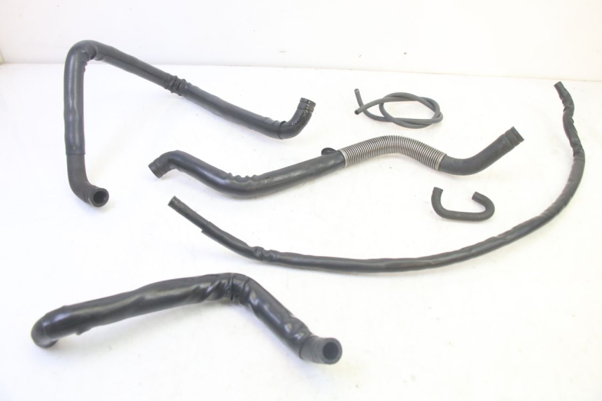 photo de DURITE RADIATEUR QUADRO 4 4D 350 (2015 - 2018)