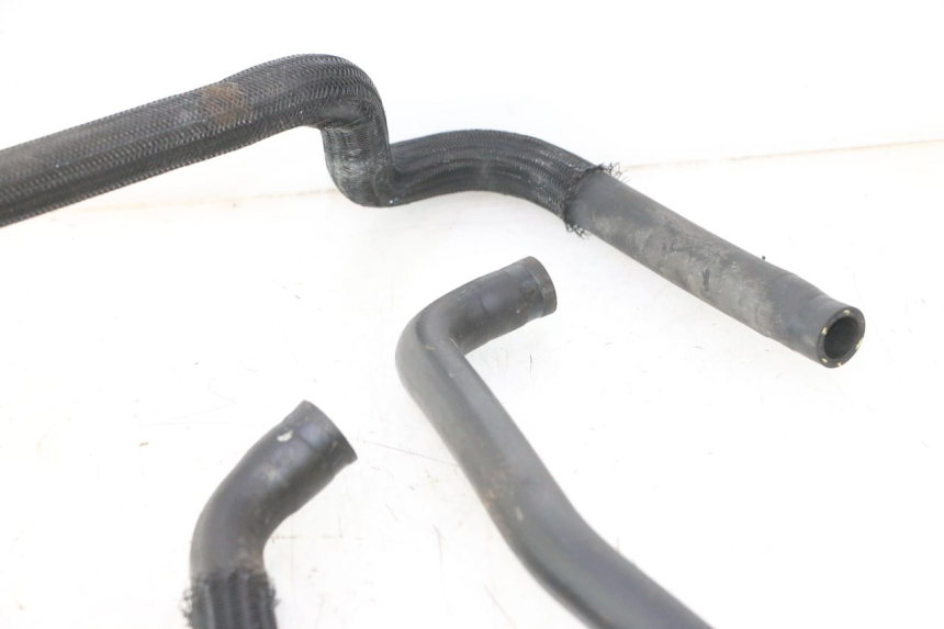 photo de DURITE RADIATEUR SUZUKI BURGMAN 125 (2007 - 2014) - Vue d’ensemble
