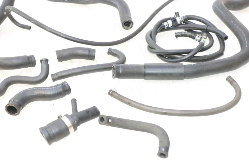 photo de DURITE RADIATEUR HONDA FJS SILVER WING SILVERWING 400 (2005 - 2008) - Vue d’ensemble