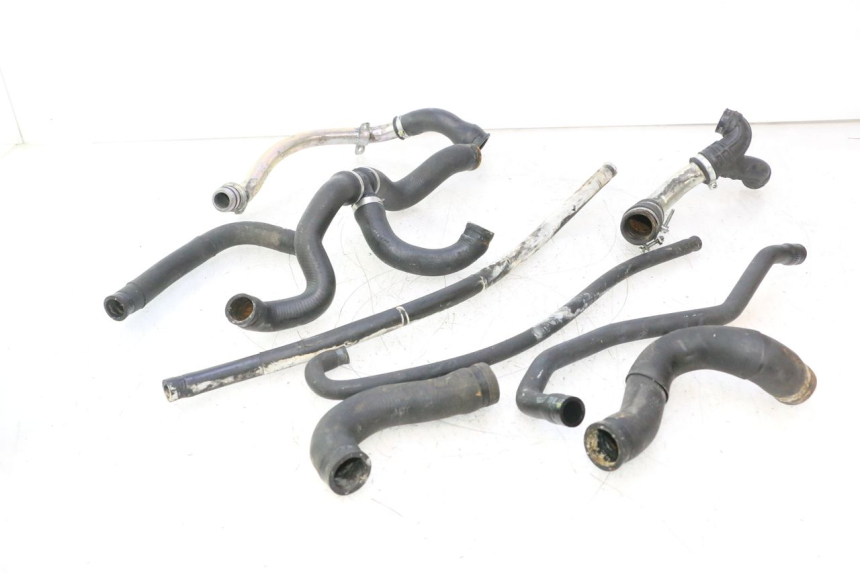 photo de DURITE RADIATEUR GILERA GP 800 (2007 - 2013) - Gros plan technique