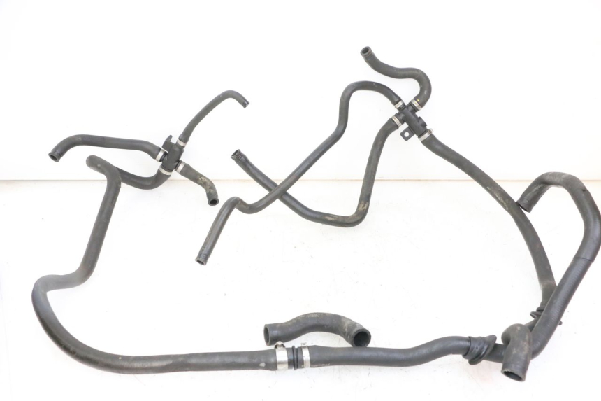 photo de DURITE RADIATEUR PIAGGIO VESPA GRANTURISMO 200 (2004 - 2005)