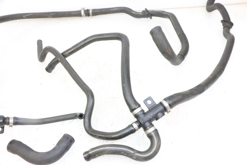 photo de DURITE RADIATEUR PIAGGIO VESPA GRANTURISMO 200 (2004 - 2005)