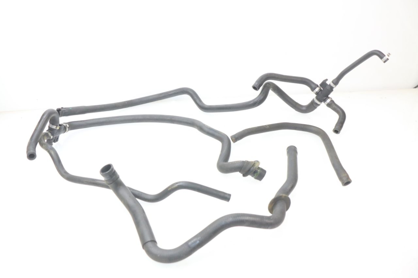 photo de DURITE RADIATEUR PIAGGIO VESPA GTS IE ABS 300 (2016 - 2018)