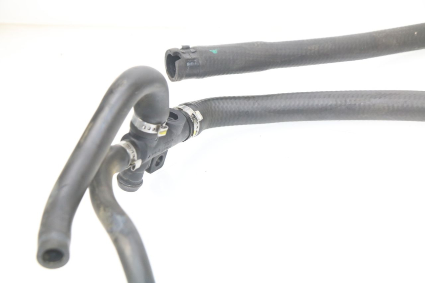 photo de DURITE RADIATEUR PIAGGIO VESPA GTS IE ABS 300 (2016 - 2018)