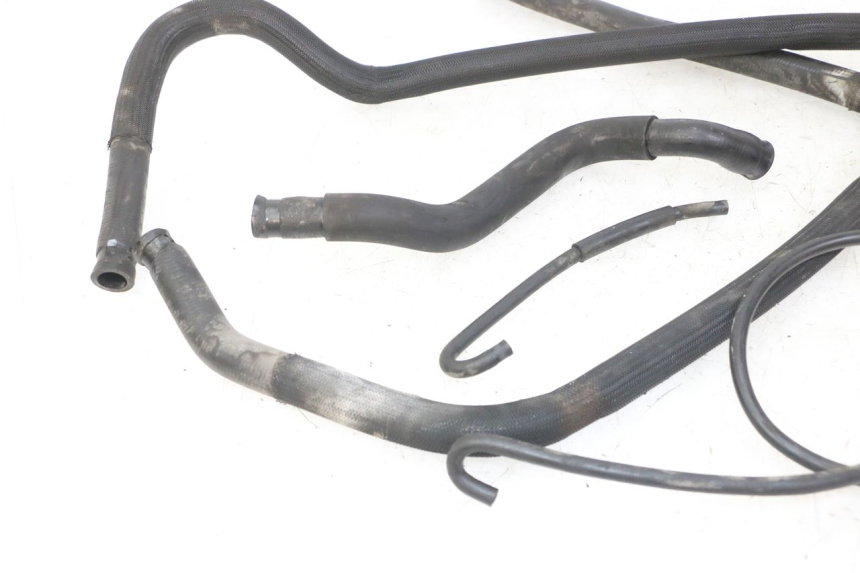photo de DURITE RADIATEUR SUZUKI UH BURGMAN 125 (2002 - 2006)
