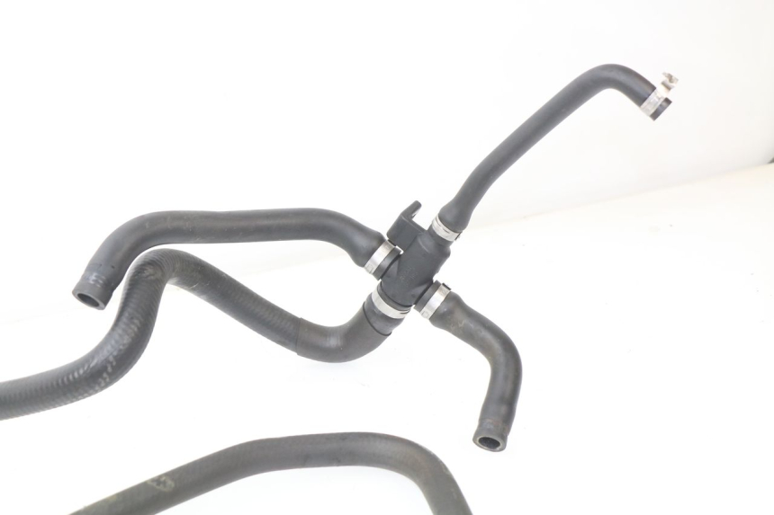 photo de DURITE RADIATEUR PIAGGIO VESPA GTS IE ABS 300 (2016 - 2018)
