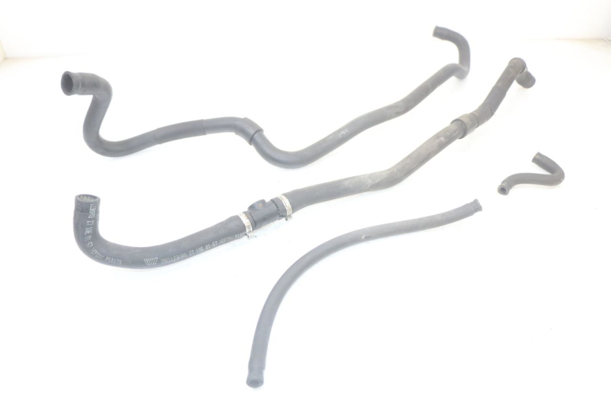 photo de DURITE RADIATEUR PIAGGIO XEVO - X EVO 125 (2007 - 2016) - Vue principale