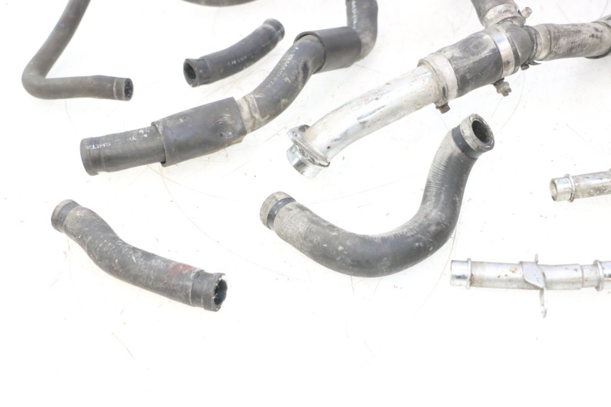 photo de DURITE RADIATEUR HONDA XRV AFRICA TWIN 750 (1990 - 1992) - État de surface