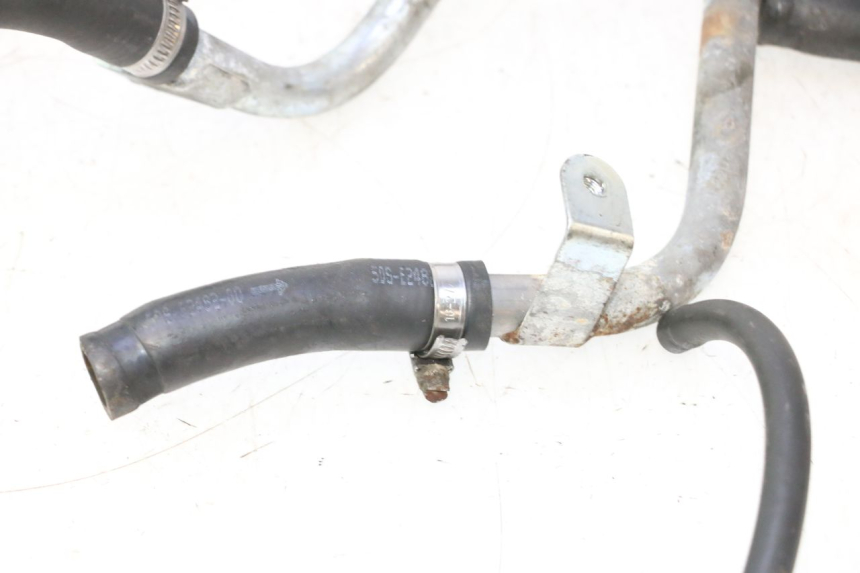 photo de DURITE RADIATEUR YAMAHA YP MAJESTY 125 (1998 - 2001) - État de surface