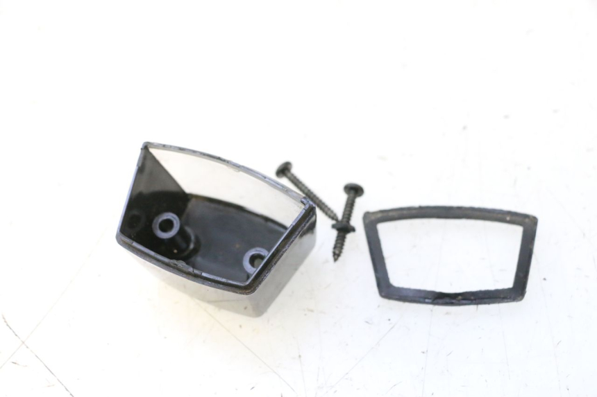 photo de ECLAIRAGE DE PLAQUE KYMCO AGILITY 16+ 4T 50 (2018 - 2023) - Autre angle de vue