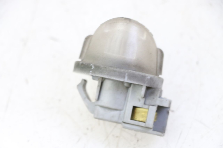 photo de ECLAIRAGE DE PLAQUE SUZUKI BURGMAN 125 (2007 - 2014)