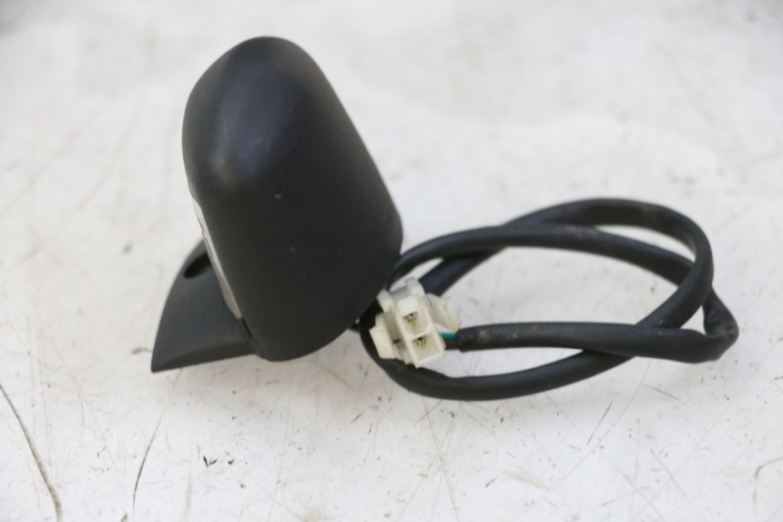 photo de ECLAIRAGE DE PLAQUE PEUGEOT CITYSTAR 50 (2013 - 2017) - Détail de la pièce