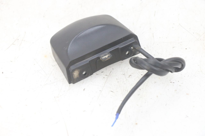 photo de ECLAIRAGE DE PLAQUE YAMAHA FJR ABS 1300 (2006 - 2012) - Autre angle de vue