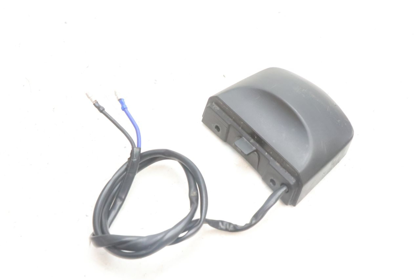 photo de ECLAIRAGE DE PLAQUE YAMAHA FZ8 800 (2010 - 2016) - Gros plan technique