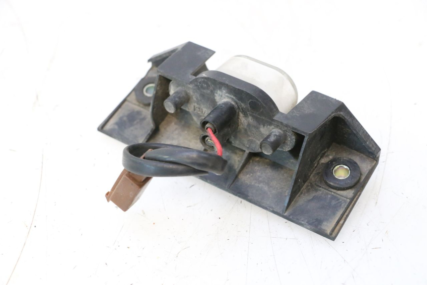 photo de ECLAIRAGE DE PLAQUE KAWASAKI GPX F ZX750F 750 (1986 - 1990) - Zoom état d’usage