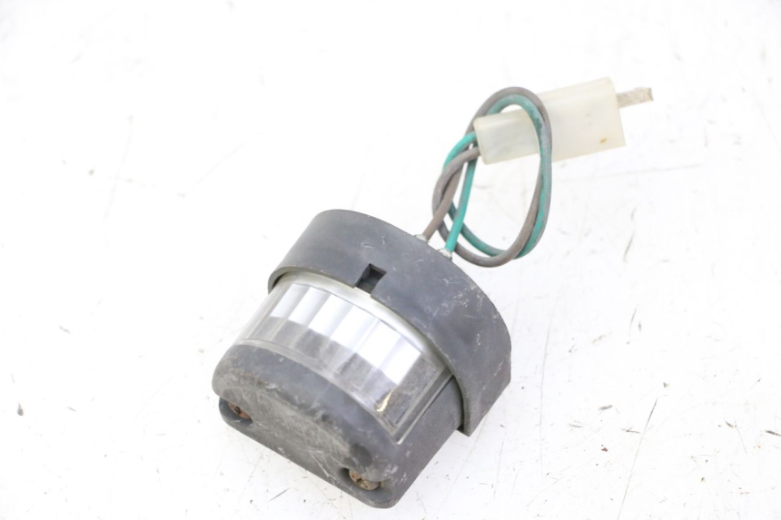 photo de ECLAIRAGE DE PLAQUE KYMCO GRAND DINK 125 (2002 - 2007)