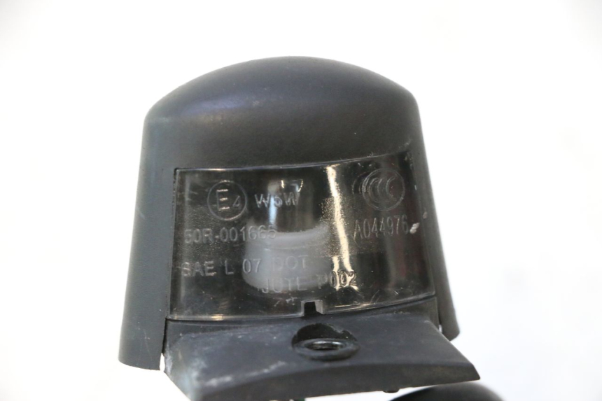 photo de ECLAIRAGE DE PLAQUE PEUGEOT KISBEE 4T 50 (2018 - 2022) - Gros plan technique