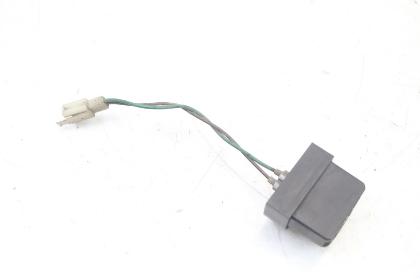 photo de ECLAIRAGE DE PLAQUE KYMCO PEOPLE S 125 (2000 - 2008)