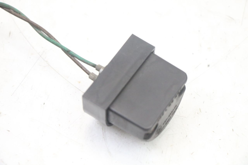 photo de ECLAIRAGE DE PLAQUE KYMCO PEOPLE S 125 (2000 - 2008)