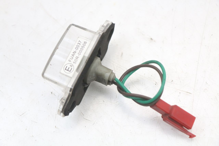 photo de ECLAIRAGE DE PLAQUE KYMCO XCITING 250 (2006 - 2009)