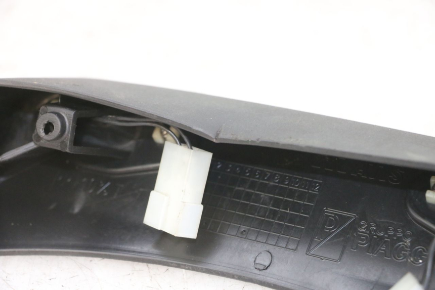 photo de ECLAIRAGE DE PLAQUE PIAGGIO MP3 LT 300 (2010 - 2016)