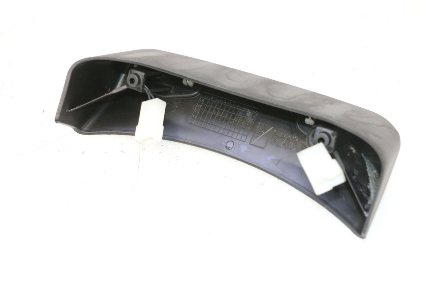 photo de ECLAIRAGE DE PLAQUE PIAGGIO MP3 LT 300 (2010 - 2016) - Zoom état d’usage