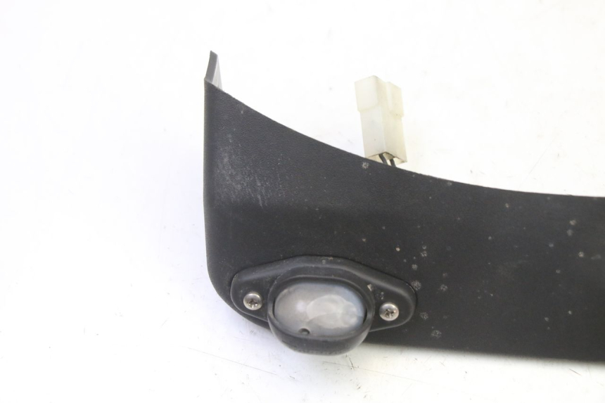 photo de ECLAIRAGE DE PLAQUE PIAGGIO MP3 RL 250 (2007 - 2010)
