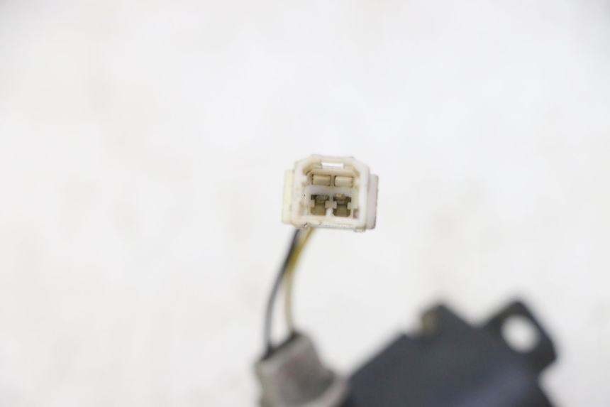 photo de ECLAIRAGE DE PLAQUE PIAGGIO MP3 125 (2006 - 2014)