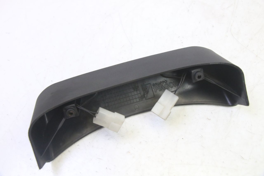 photo de ECLAIRAGE DE PLAQUE PIAGGIO MP3 RL 250 (2007 - 2010)