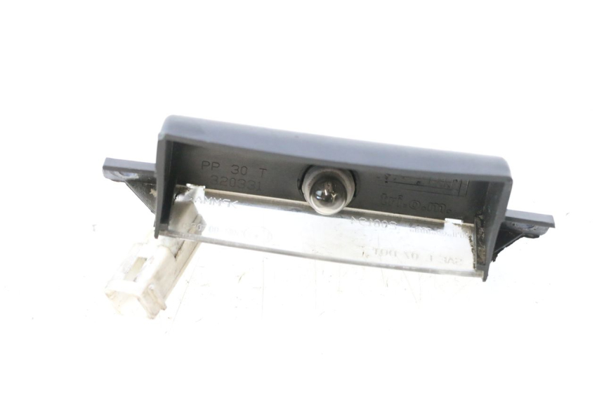 photo de ECLAIRAGE DE PLAQUE PIAGGIO MP3 125 (2006 - 2014) - Détail de la pièce