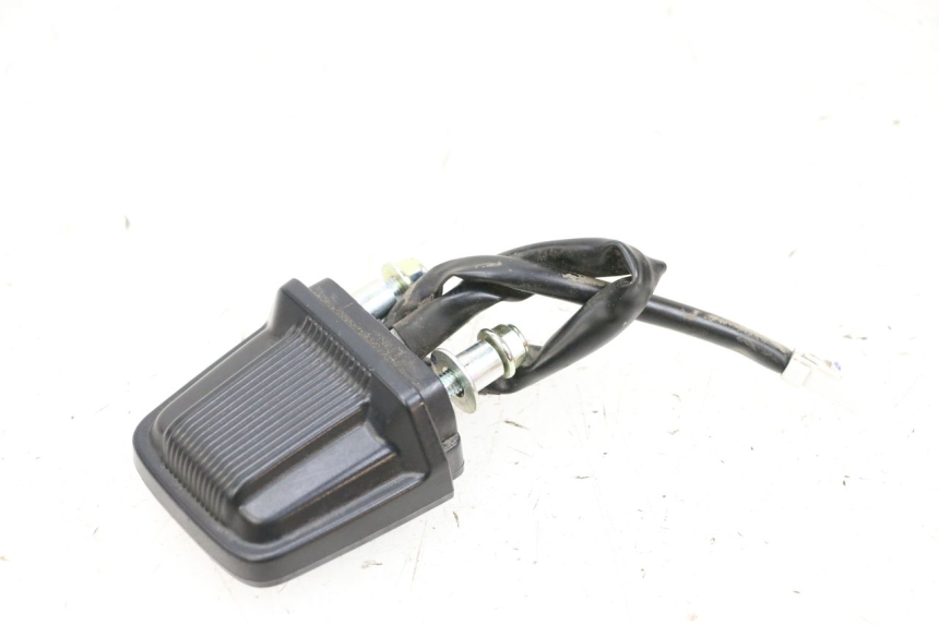 photo de ECLAIRAGE DE PLAQUE YAMAHA NEO'S CORE 1 (2022 - 2026) - Autre angle de vue