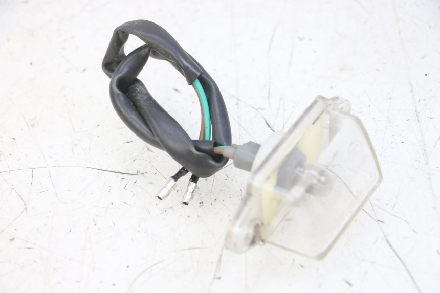 photo de ECLAIRAGE DE PLAQUE KYMCO LIKE 4T 50 (2019 - 2025) - Détail de la pièce