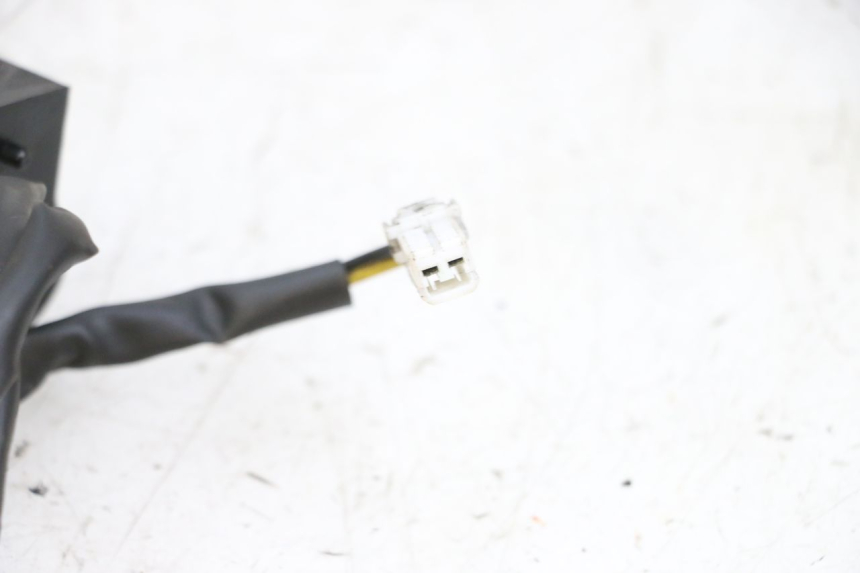 photo de ECLAIRAGE DE PLAQUE PIAGGIO NEW TYPHOON 50 (2018 - 2021) - Gros plan technique