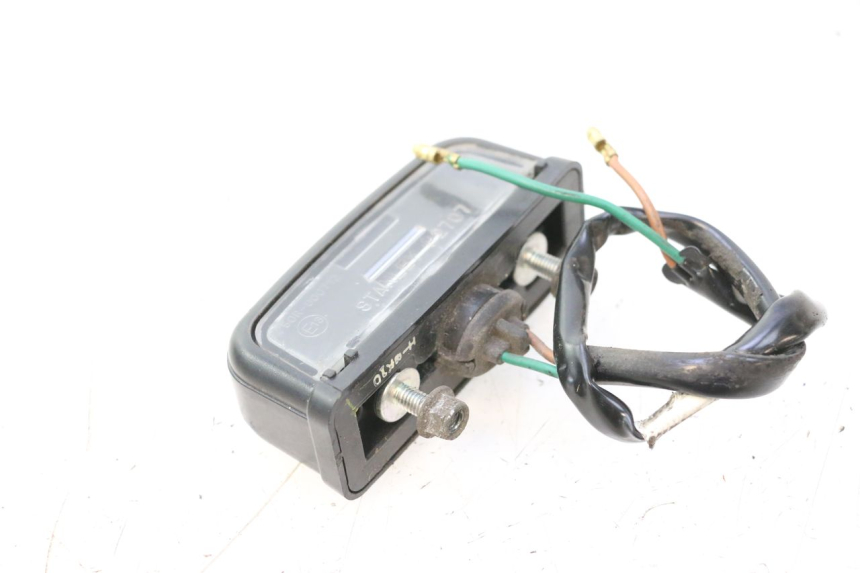 photo de ECLAIRAGE DE PLAQUE HONDA PCX (JF28) 125 (2009 - 2011) - Autre angle de vue