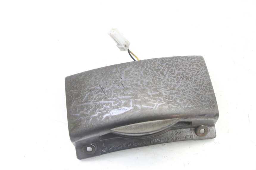 photo de ECLAIRAGE DE PLAQUE PIAGGIO VESPA GRANTURISMO 125 (2003 - 2007)