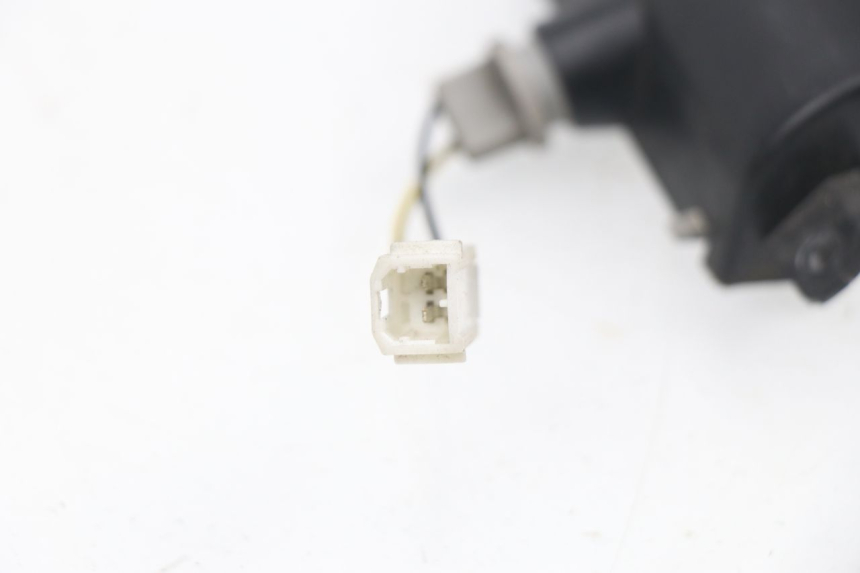 photo de ECLAIRAGE DE PLAQUE PIAGGIO XEVO - X EVO 125 (2007 - 2016)