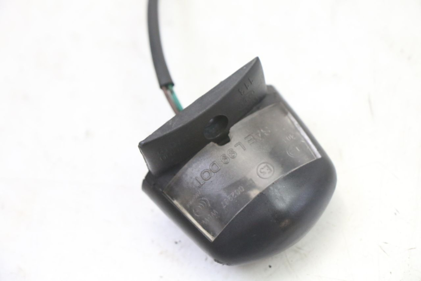 photo de ECLAIRAGE DE PLAQUE PEUGEOT SATELIS 125 (2013 - 2018)