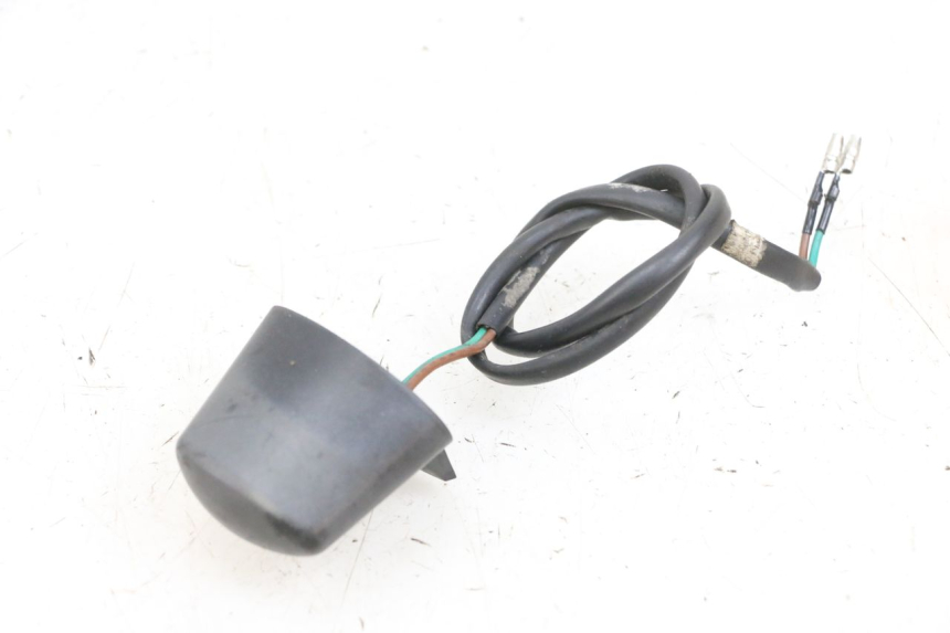 photo de ECLAIRAGE DE PLAQUE PEUGEOT SPEEDFIGHT 4 4T EFI 50 (2021 - 2025) - Zoom état d’usage