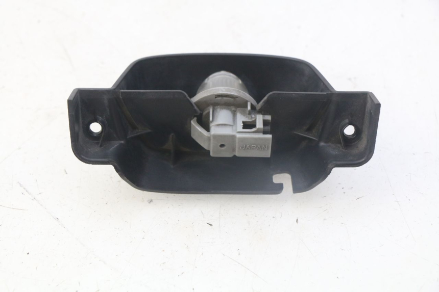 photo de ECLAIRAGE DE PLAQUE SUZUKI AN BURGMAN 400 (2006 - 2010)