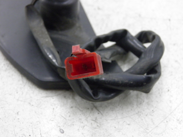 photo de ECLAIRAGE DE PLAQUE SYM GTS 125 (2005 - 2008) - Détail de la pièce