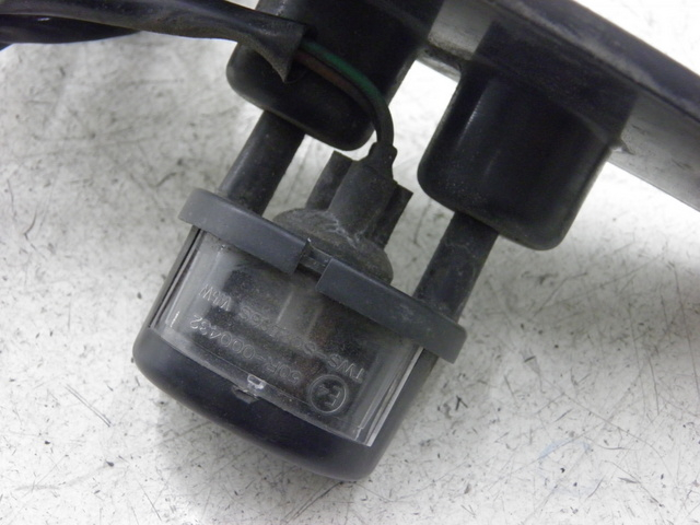 photo de ECLAIRAGE DE PLAQUE SYM GTS 125 (2005 - 2008) - Autre angle de vue