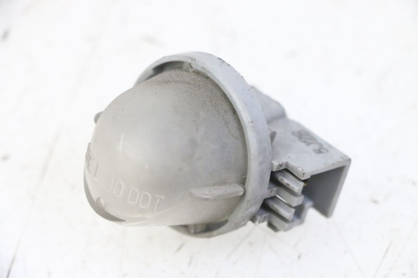 photo de ECLAIRAGE DE PLAQUE SUZUKI UH BURGMAN 125 (2002 - 2006)