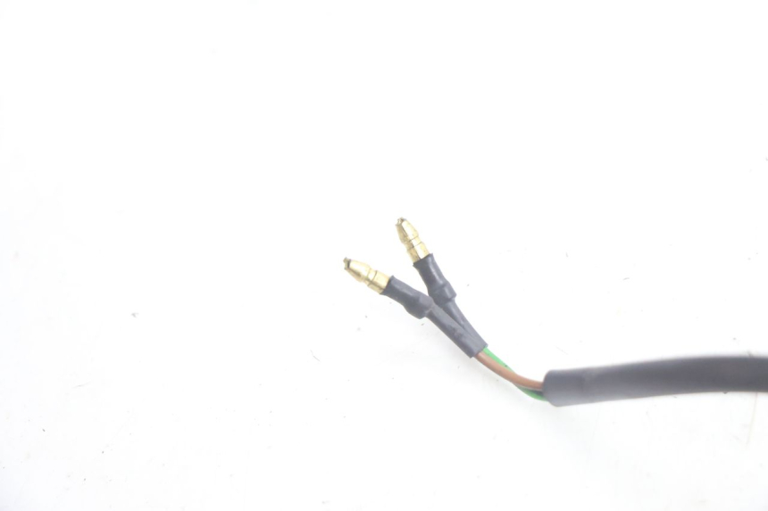 photo de ECLAIRAGE DE PLAQUE PEUGEOT VIVACITY 100 (1999 - 2008) - Points de fixation