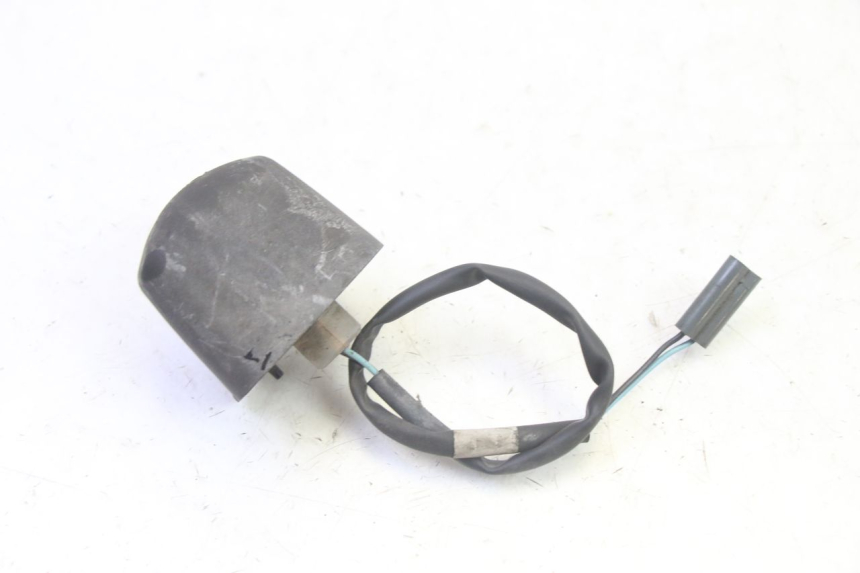 photo de ECLAIRAGE DE PLAQUE YAMAHA X-MAX XMAX 250 (2006 - 2009)