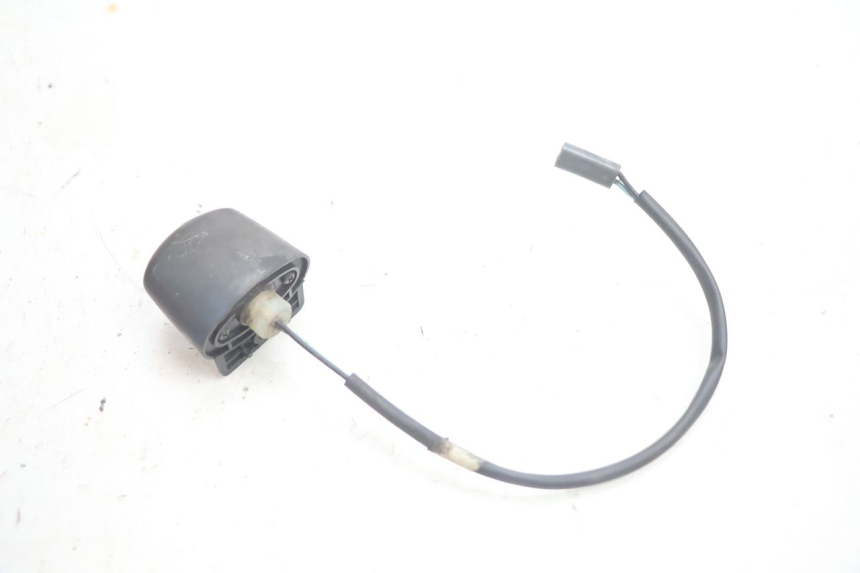 photo de ECLAIRAGE DE PLAQUE YAMAHA YP MAJESTY 125 (2002 - 2006) - Points de fixation