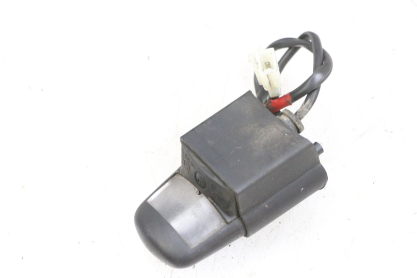 photo de ECLAIRAGE DE PLAQUE PIAGGIO ZIP 4T 50 (2018 - 2020) - Vue principale