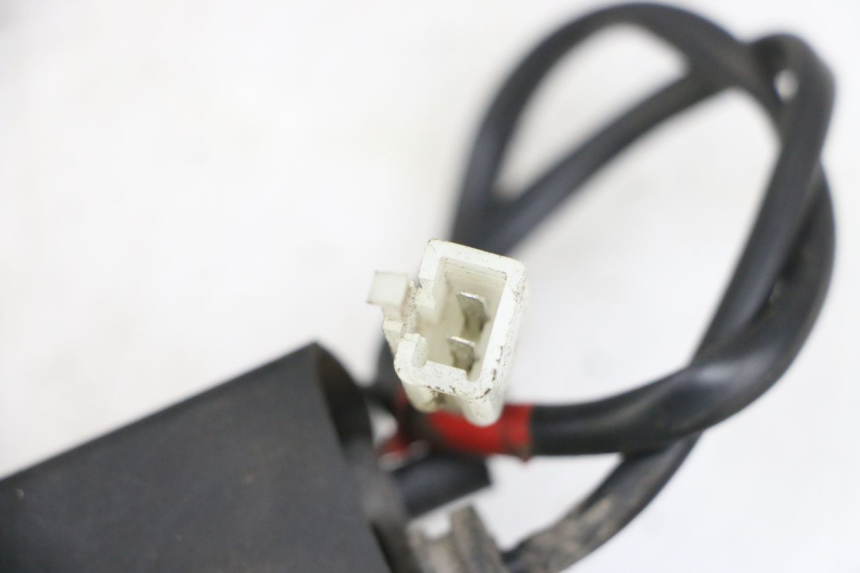 photo de ECLAIRAGE DE PLAQUE PIAGGIO ZIP 4T 50 (2018 - 2020) - Autre angle de vue