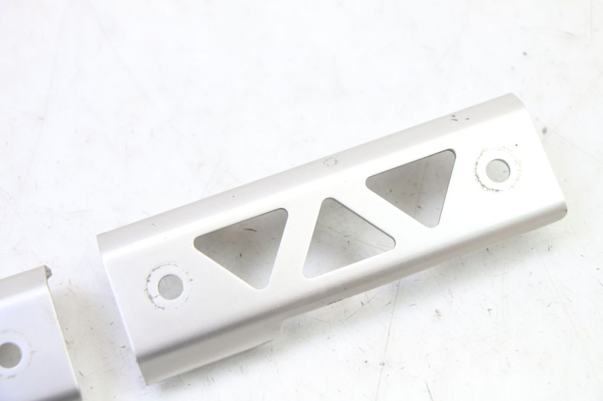 photo de ECOPE RADIATEUR SUZUKI SV S 650 (2003 - 2009)